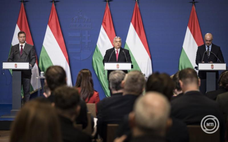 Orbán Viktor: a háború, energia, migráció és a brüsszeli vagy a magyar út választása lesznek 2026 legfőbb kérdései